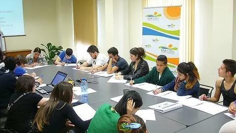 Els joves que participen en el programa Joves per a l'Ocupació