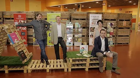 Varea, Pérez, Solsona i Solé, en la clausura del Saló del Llibre Infantil i Juvenil.