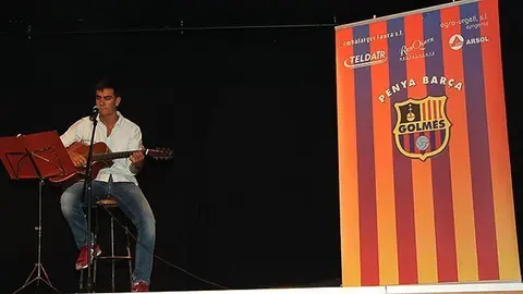 Actuació de Pau Pons al Teatre El Casal de Golmés.