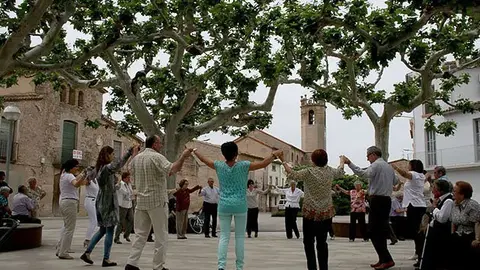 El diumenge les sardanes van protagonitzar la celebració de les Festes del Roser del Poal.