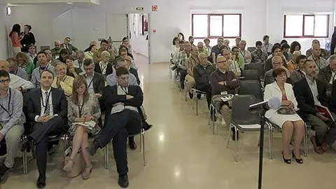 Imatge dels participants en l&#39;assemblea de l&#39;ACPC al Palau d&#39;Anglesola.