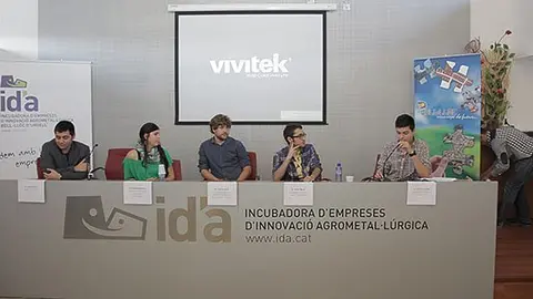 El participants en la taula rodona de la Jornada de Joves Emprenedors a l&#39;IDA de Bell-lloc.