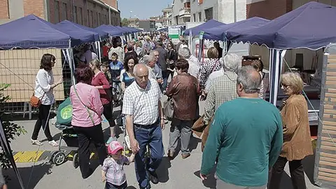 Una norantena d&#39;expositors van participar en la Fira COMINART.