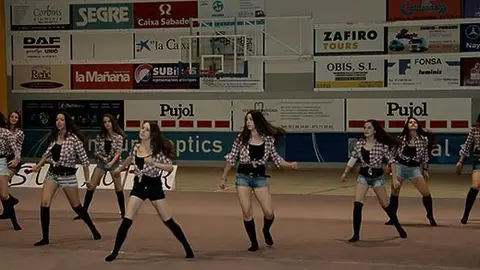 Imatge de les interpretacions que van dur a terme les esportistes del Club Stil.