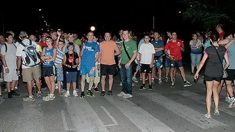 La sortida de la Caminada a la llum de la luna de l'edició de 2013.