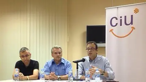 El candidat Marc Solsona i el responsable local de CDC Xavier Rosell.