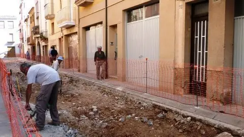 Obres al carrer Caputxins de les Borges