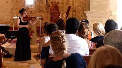 AIMS Festival programa una trentena de concerts arreu de Catalunya.