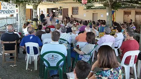 El recinte de les piscines del Poal va acollir l'acte organitzat per l'ANC.