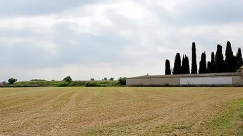 Imatge de la finca que ha adquirit l'Ajuntament del Palau per l'ampliació del cementiri.
