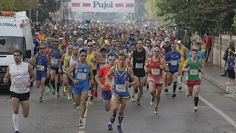 Sortida de la Mitja Marató de Mollerussa en l&#39;edició de 2013.
