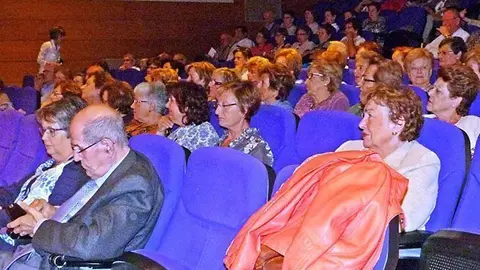 El curs de l'Aula d'Extensió Universitària es va inaugurar al Centre Cultural.