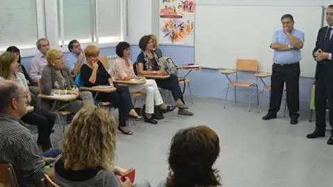L'alcalde Marc Solsona va donar la benvinguda a la comunitat educativa del Pla d'Urgell.