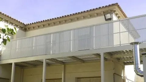 Imatge de la sortida en la planta superior de l'escola Arnau Berenguer del Palau d'Anglesola.