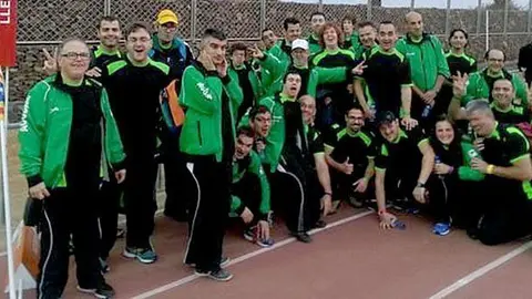 Esportistes i preparadors de l'equip Special Olympics 2014 d'Acudam.