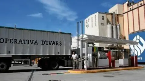 Imatges de la benzinera de la Cooperativa d'Ivars.