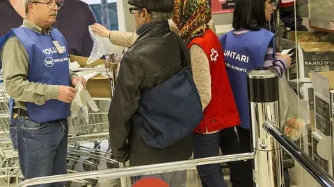 Voluntaris que han participat en la campanya del Gran Recapte al Pla d&#39;Urgell.