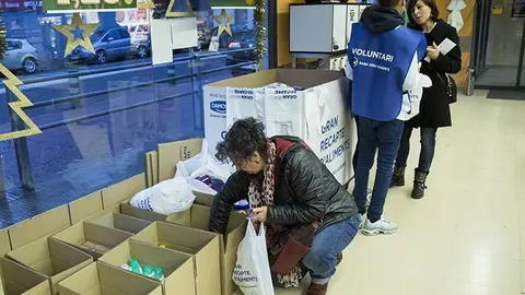 Voluntaris que han participat en la campanya del Gran Recapte al Pla d&#39;Urgell.