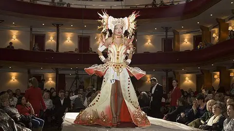 Fantasia Primer Premi vestits de paper