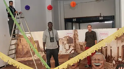 Grup de treballadors que han participat en els programes d'ocupació de l'Ajuntament.