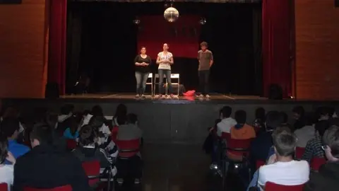 20141218_teatre_drog