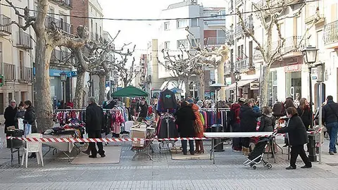 Mercat d'hivern Mollerussa en les parades de la plaça Major.