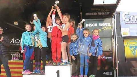 L'equip de l'escola dels Xafatolls, els tercers millors de Catalunya.