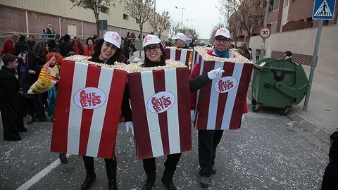 Multitudinària Rua de carnestoltes 2015 a Mollerussa.