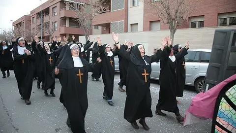 Multitudinària Rua de carnestoltes 2015 a Mollerussa.