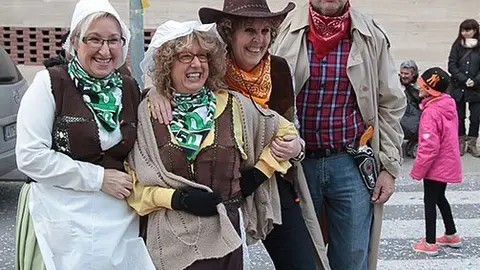 Multitudinària Rua de carnestoltes 2015 a Mollerussa.
