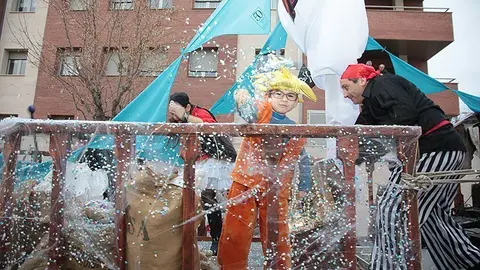 Multitudinària Rua de carnestoltes 2015 a Mollerussa.