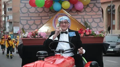 Multitudinària Rua de carnestoltes 2015 a Mollerussa.