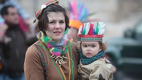 Multitudinària Rua de carnestoltes 2015 a Mollerussa.