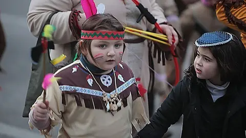 Multitudinària Rua de carnestoltes 2015 a Mollerussa.