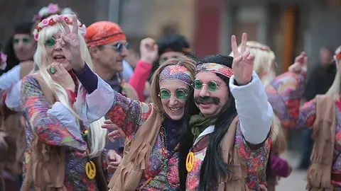 Multitudinària Rua de carnestoltes 2015 a Mollerussa.