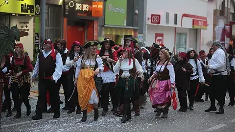 Multitudinària Rua de carnestoltes 2015 a Mollerussa.