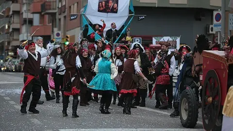 Multitudinària Rua de carnestoltes 2015 a Mollerussa.