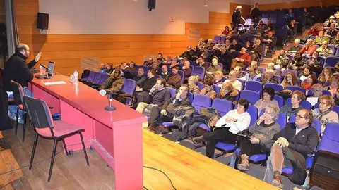 Roger Santiago aclareix dubtes sobre la nova Llei sobre impost de societats.