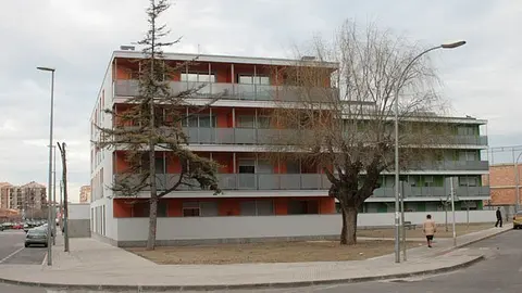 Pisos de protecció oficial de la caserna Guardia Civil.