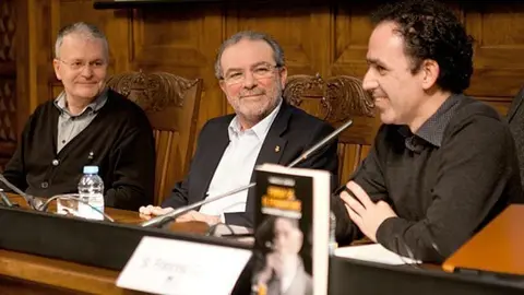 Sanatè, Reñè i Canosa en la presentació del llibre Fumant-se el Franquisme.