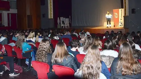 El l'activitat Canvi de Marxa hi participen els cossos de seguretat.