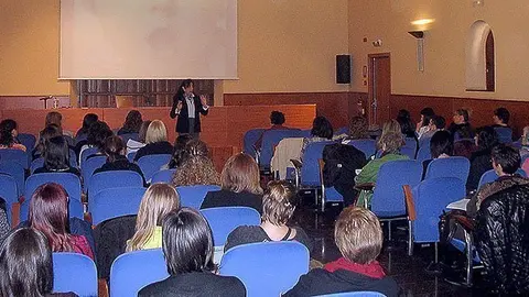 Jornada  Currículum i orientacions al primer cicle d'Educació Infantil (0-3).