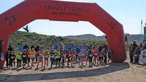 Sortida d&#39;una de les categories del Cros Ciutat de Golmés.