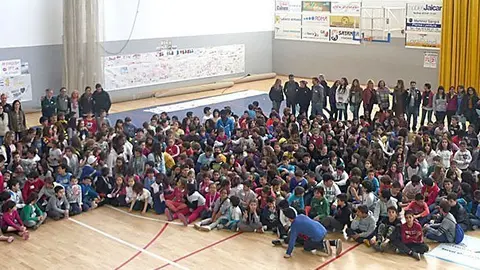 Al voltant de 350 alumnes participen en la tercera edició del  English Day del Pla d'Urgell.