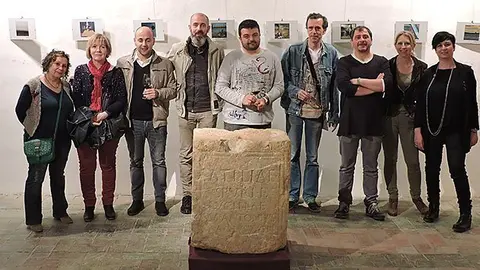 Els autors de les 12 fotografies finalistes en el concurs Instagram Biblioteques amb DO.