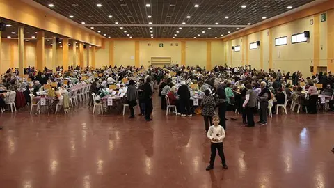 Les puntaires s'apoderen del Pavelló Firal de Mollerussa.