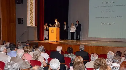 Marc Solsona dona la benvinguda als alumnes de les Aules Universitàries.