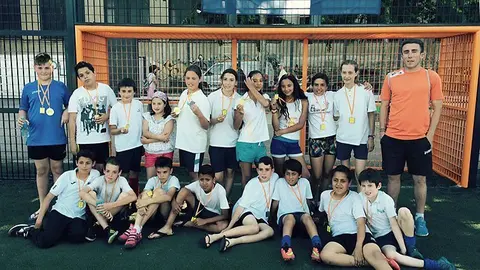 Equip de futbol de l'escola Pompeu Fabra de Mollerussa.