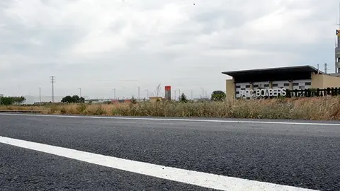 Imatge del nou vial d'accés a la carretera de Linyola del Parc de Bombers.