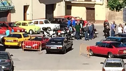 Exposició de cotxes clàssics en la Quinzena Cultural de Castellnou.